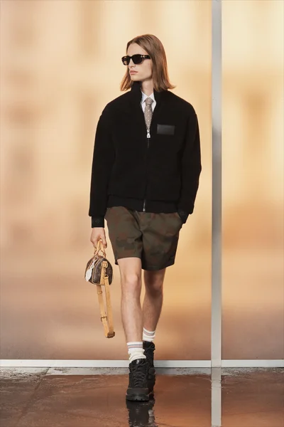 Look 18